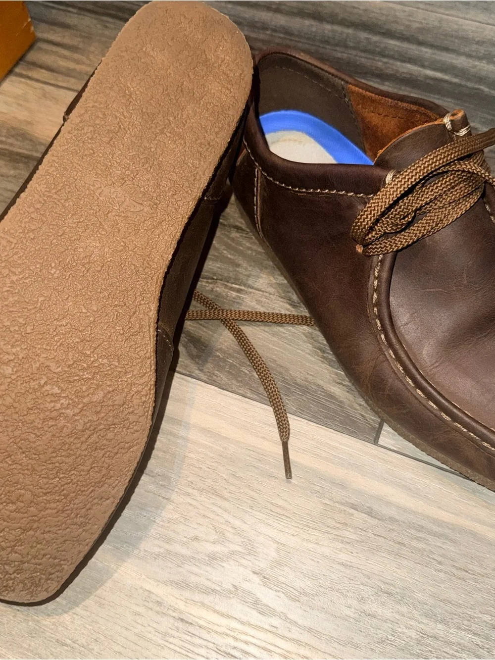 Clark’s original wallabee men’s 9.5 leather moc toe crepe sole lace shoe